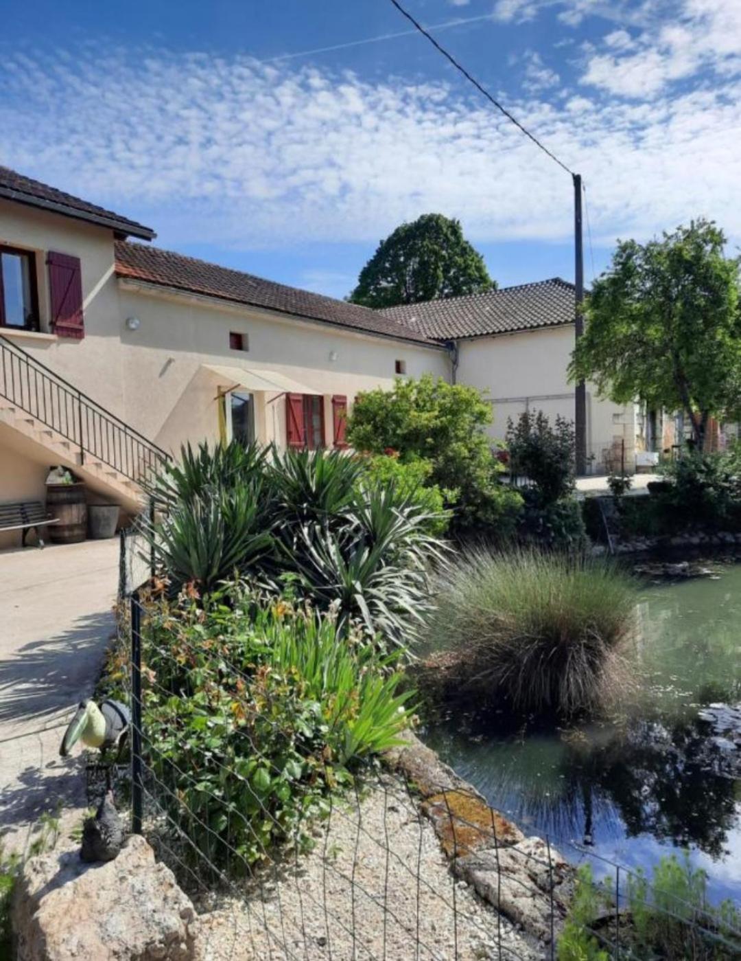 Charmant Logement Entier A La Campagne Sencenac-Puy-de-Fourches Exterior foto